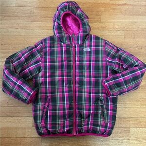 The North Face Moondoggy Reversible Down Jacket - plaid & pink